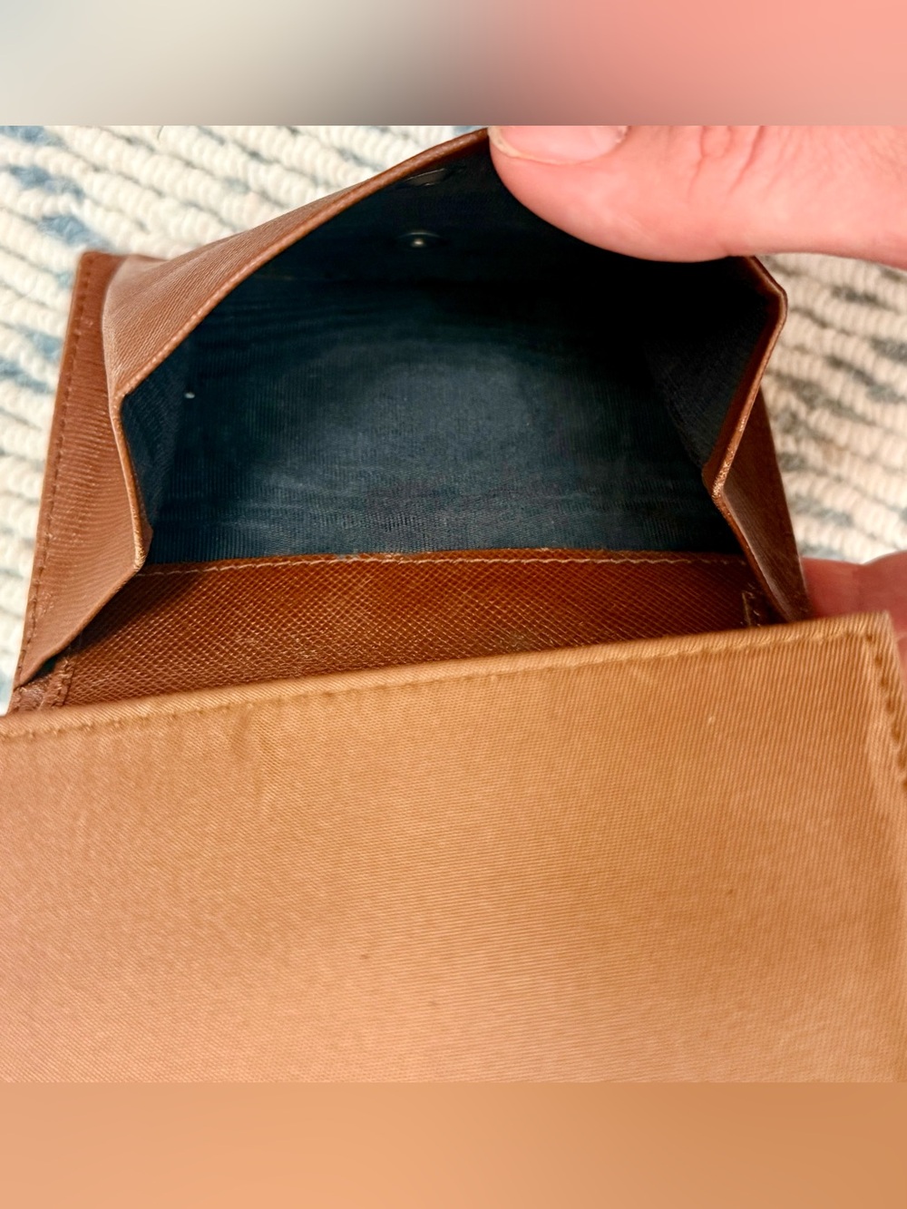 PRADA Vintage Y2K Chic Minimalist Brown Tessuto Nylon Trifold Wallet W/ Chain - Picture 15 of 16